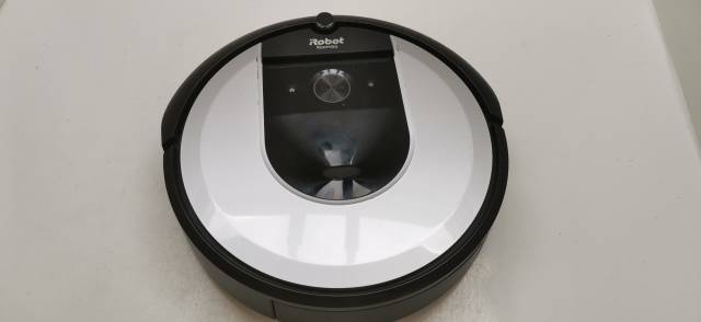 Robot aspirador Roomba i7156 - Análisis y Opiniones | ¿Merece la pena?