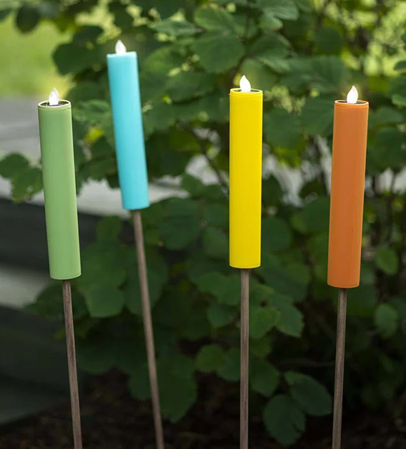 4 vnt. saulės energija įkraunamų LED žvakių
