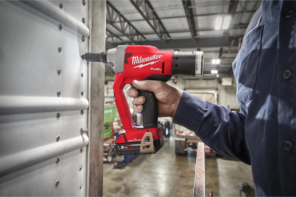 Akum. kniediklis "Milwaukee M18 Onefprt-202X", su defektu