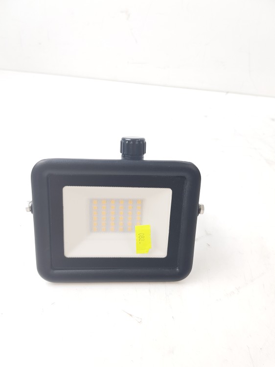 LED prožektorius, nepilna komplektacija