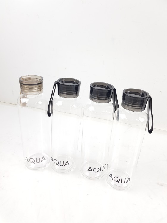 4 vnt. plastikinių gertuvių, 500 ml.