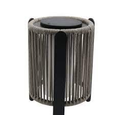 Saulės energija įkraunamas šviestuvas "GreenChair"