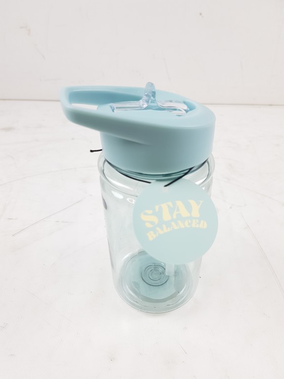 6 vnt. plastikinių gertuvių, 500 ml.